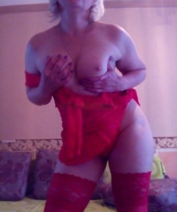💋 Неотразимая и соблазнительная, я создам для тебя незабываемую атмосферу приятных моментов. 💫 У меня есть все, чтобы ты ощутил настоящий восторг - идеальная фигура, исполнение тайных желаний и щедрая фантазия. 🔥
Мои услуги насыщены страстью и сексуальностью: откровенный массаж, оральные ласки, классика с особыми пикантными нюансами. 😈 Я готова осуществить все твои сокровенные фантазии и дарить радость без ограничений. 💥
Мои потрясающие отзывы говорят о моей безупречной репутации и профессионализме. Мои клиенты ценят меня за мою уместность, дискретность и умение предлагать идеальную компанию. 💯
Вот немного фото, чтобы ты уже познакомился со мной. 📸 Если ты ищешь удовольствие и релакс в Москве, обязательно свяжись со мной. Я жду тебя с нетерпением! 🌟 Лапуська